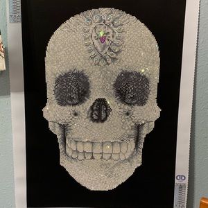 Crystal Skull - Diamond Dotz